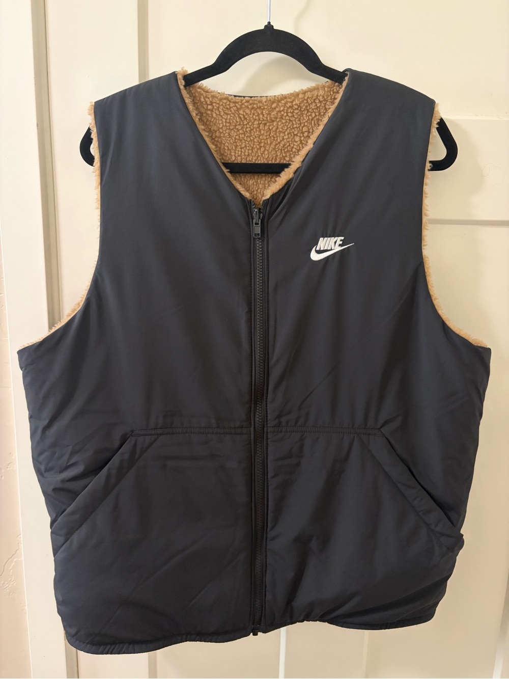 Nike Black & Beige Club+ Winterized Reversible Vest Size M